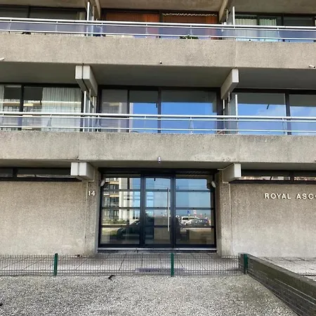 Ascot Apartment